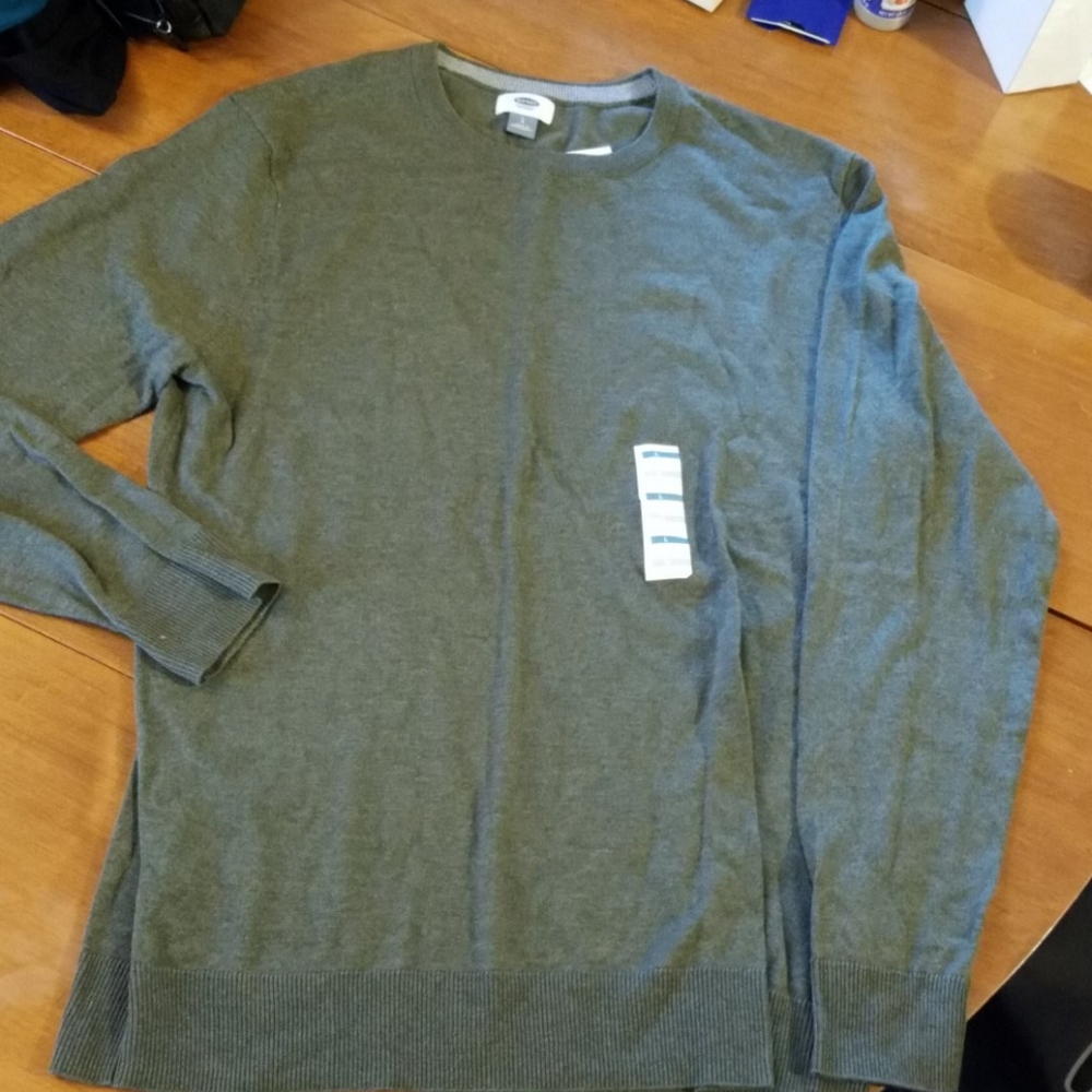 NWT Old Navy crew neck sweater